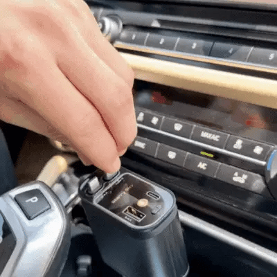Încărcător Auto Rapid 4-in-1 cu Cablu Retractabil + LED Stele Plafon