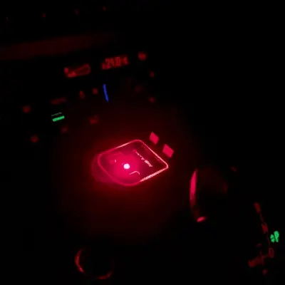 Încărcător Auto Rapid 4-in-1 cu Cablu Retractabil + LED Stele Plafon